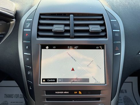 Used 2017 Lincoln MKZ Reserve image 23