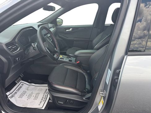 Certified 2024 Ford Escape ST-Line w/ Tech Pack #1 FWD image 9