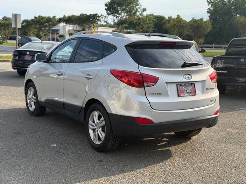 Used 2011 Hyundai Tucson GLS AWD/4WD image 7