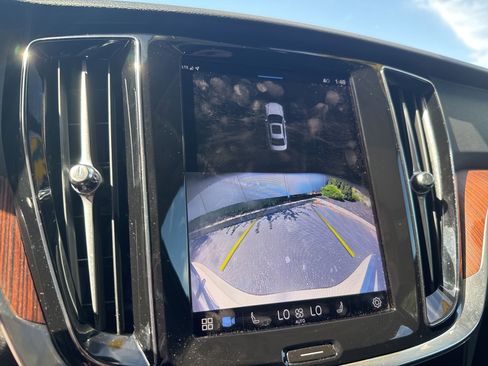 Used 2024 Volvo S60 B5 Plus image 32