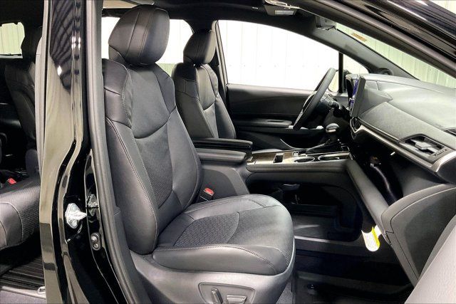 Certified 2026 Toyota Sienna Limited AWD/4WD image 8