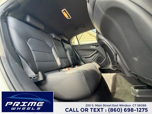 Used 2017 Mercedes-Benz GLA 250 4MATIC image 15