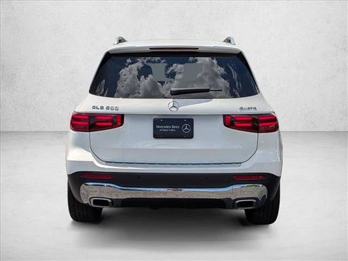 New 2026 Mercedes-Benz GLB 250 4MATIC image 8