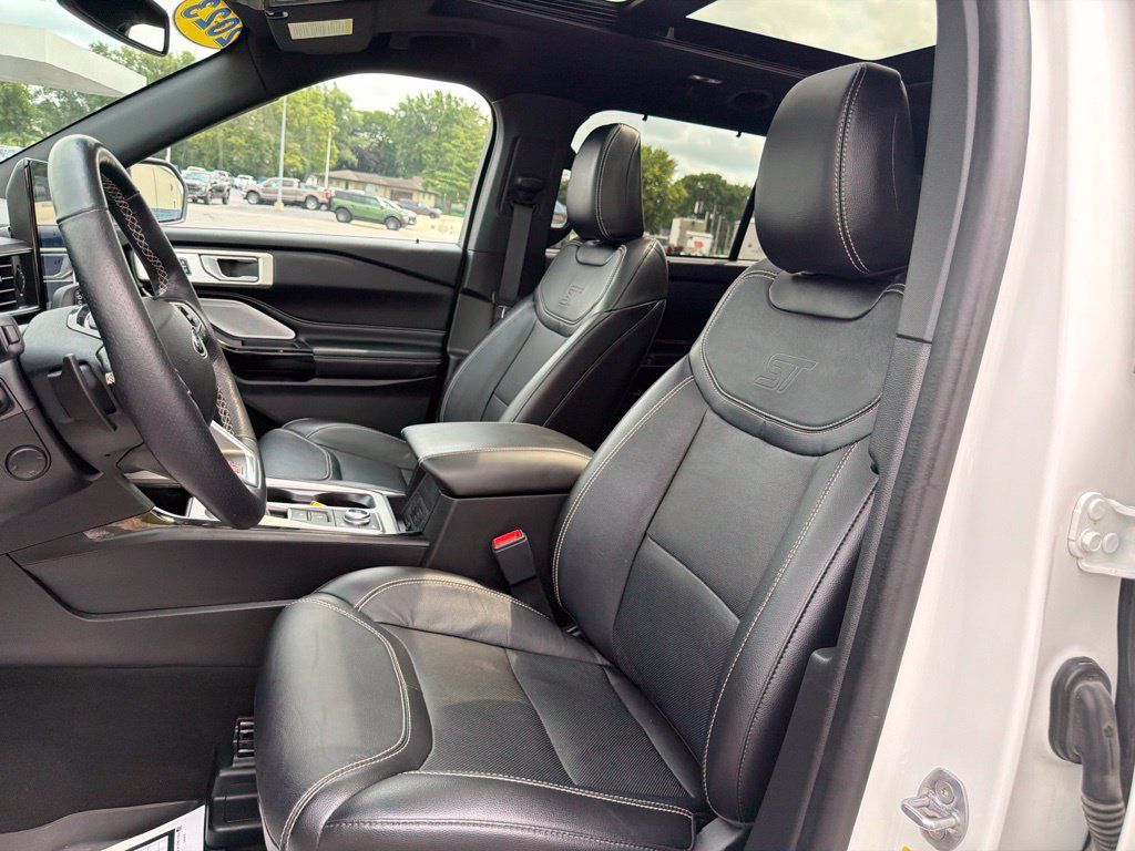 Certified 2023 Ford Explorer ST w/ Technology Package AWD/4WD image 12