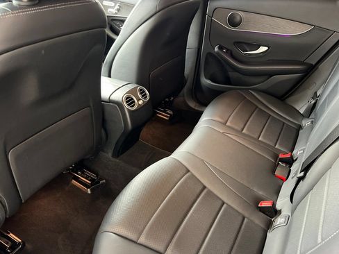 Used 2020 Mercedes-Benz GLC 300 4MATIC image 4