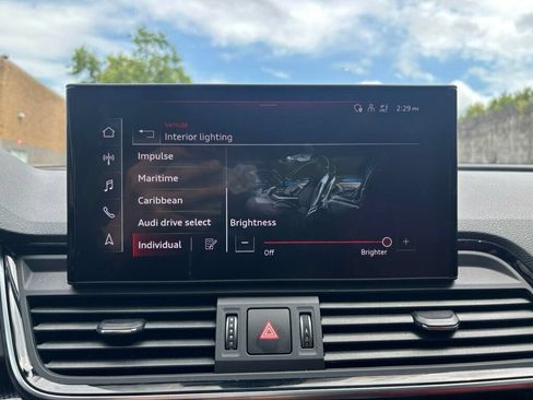 Used 2021 Audi SQ5 Prestige w/ Prestige Package AWD/4WD image 30