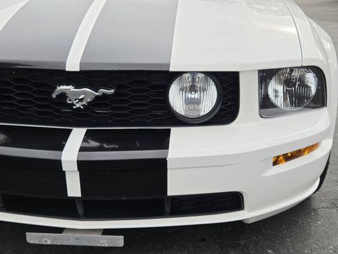 Used 2006 Ford Mustang GT image 33