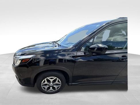 Used 2024 Subaru Forester Premium AWD/4WD image 10