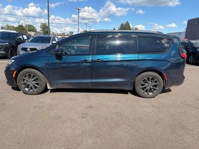 Used 2021 Chrysler Pacifica Touring-L w/ S Appearance Package
