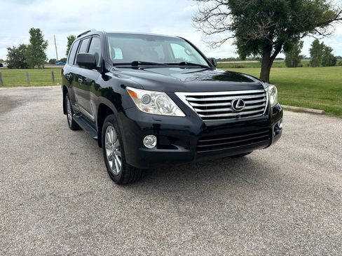 Used 2009 Lexus LX 570 4WD 4dr image 32