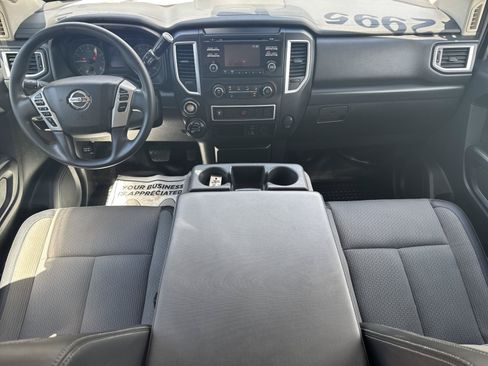 Used 2018 Nissan Titan S AWD/4WD image 19