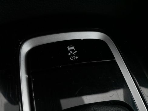 Certified 2024 Toyota Corolla LE image 28