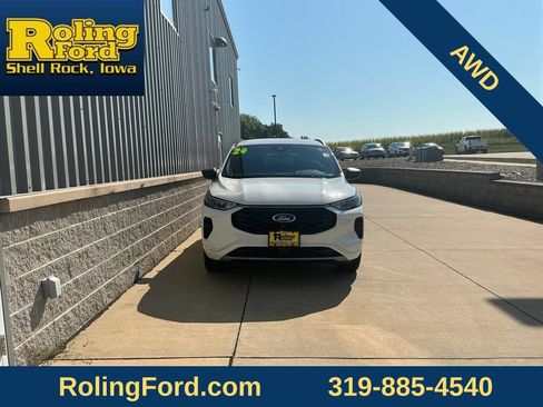 Used 2024 Ford Escape ST-Line w/ Tech Pack #1 AWD/4WD image 4