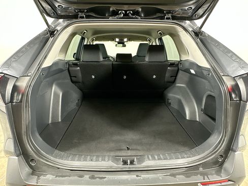 Used 2025 Toyota RAV4 LE AWD/4WD image 27