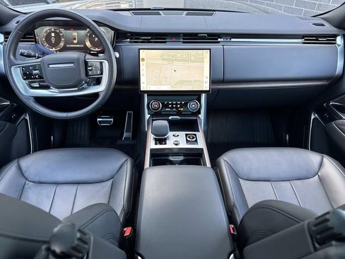 Certified 2023 Land Rover Range Rover SE AWD/4WD image 18
