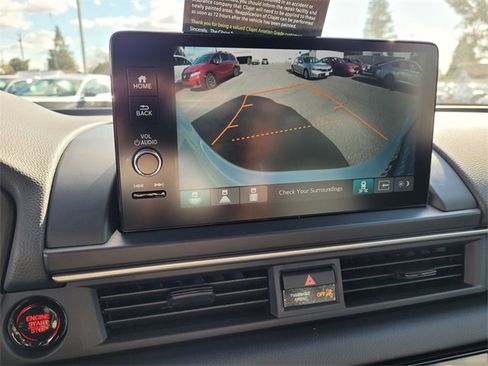 New 2025 Honda Pilot Touring image 9