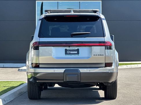 Used 2025 Lexus GX 550 w/ Accessory Package (31) AWD/4WD image 4