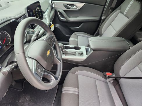 New 2026 Chevrolet Blazer LT image 9
