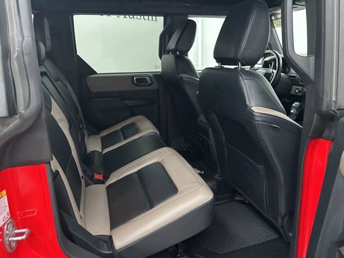 Used 2024 Ford Bronco Wildtrak image 26