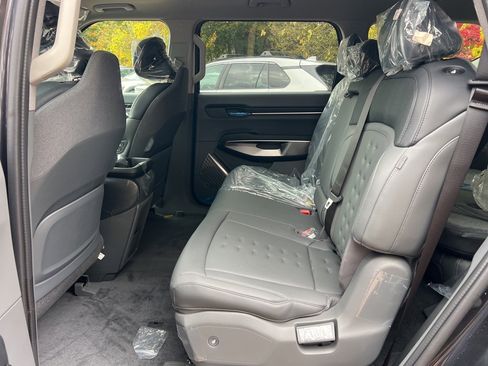 New 2026 Kia EV9 Wind image 12