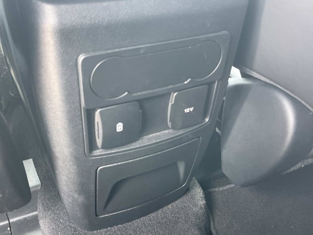Used 2024 Ford Explorer XLT w/ Equipment Group 202A AWD/4WD image 18