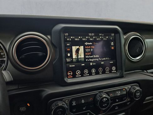 Used 2023 Jeep Wrangler Unlimited Rubicon 4xe w/ Steel Bumper Group image 19