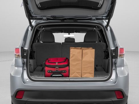 Used 2016 Toyota Highlander XLE image 32