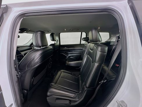 Used 2021 Jeep Grand Cherokee L Limited image 27