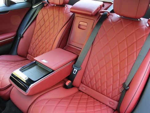 Used 2025 Mercedes-Benz S 580 S 580 4MATIC w/ AMG Line Package image 11