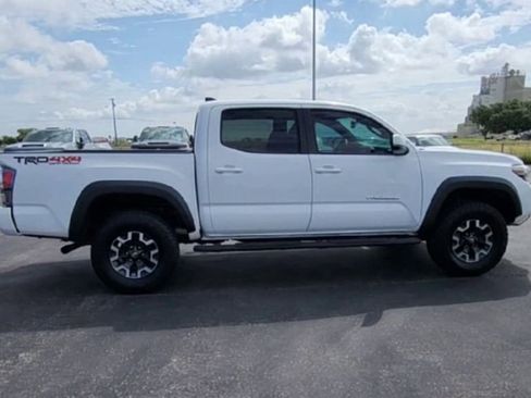 Used 2020 Toyota Tacoma TRD Off-Road image 9