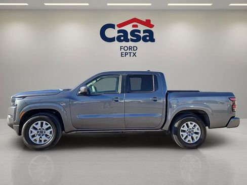 Used 2023 Nissan Frontier SV image 5