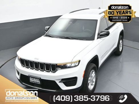 New 2025 Jeep Grand Cherokee Laredo w/ Luxury Tech Group I image 19