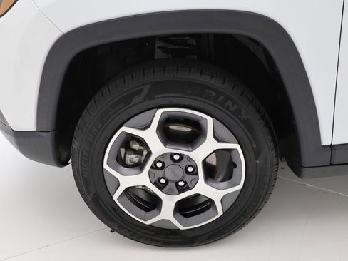 Used 2022 Jeep Compass Trailhawk w/ Sun and Sound Group image 9