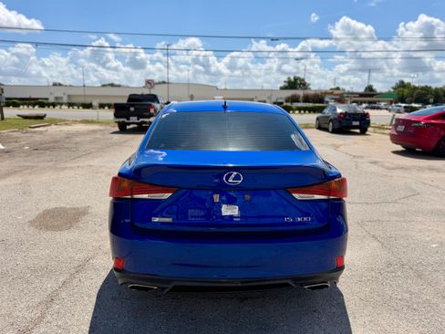 Used 2018 Lexus IS 300 F Sport w/ F Sport Package RWD image 4