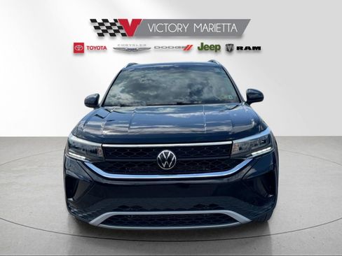 Used 2024 Volkswagen Taos SE AWD/4WD image 8