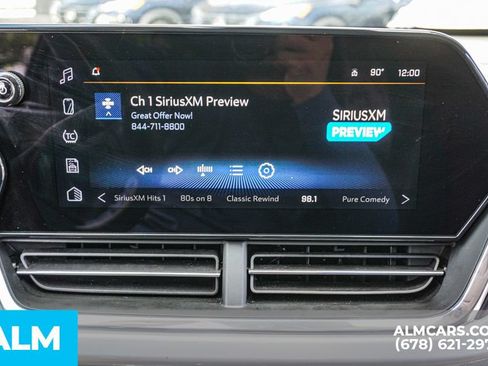 Used 2025 Chevrolet Trax LT FWD image 36