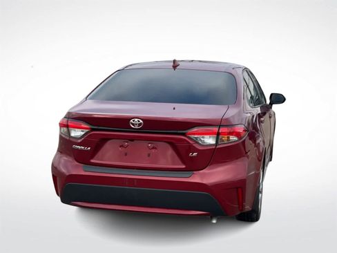 Used 2022 Toyota Corolla LE image 8