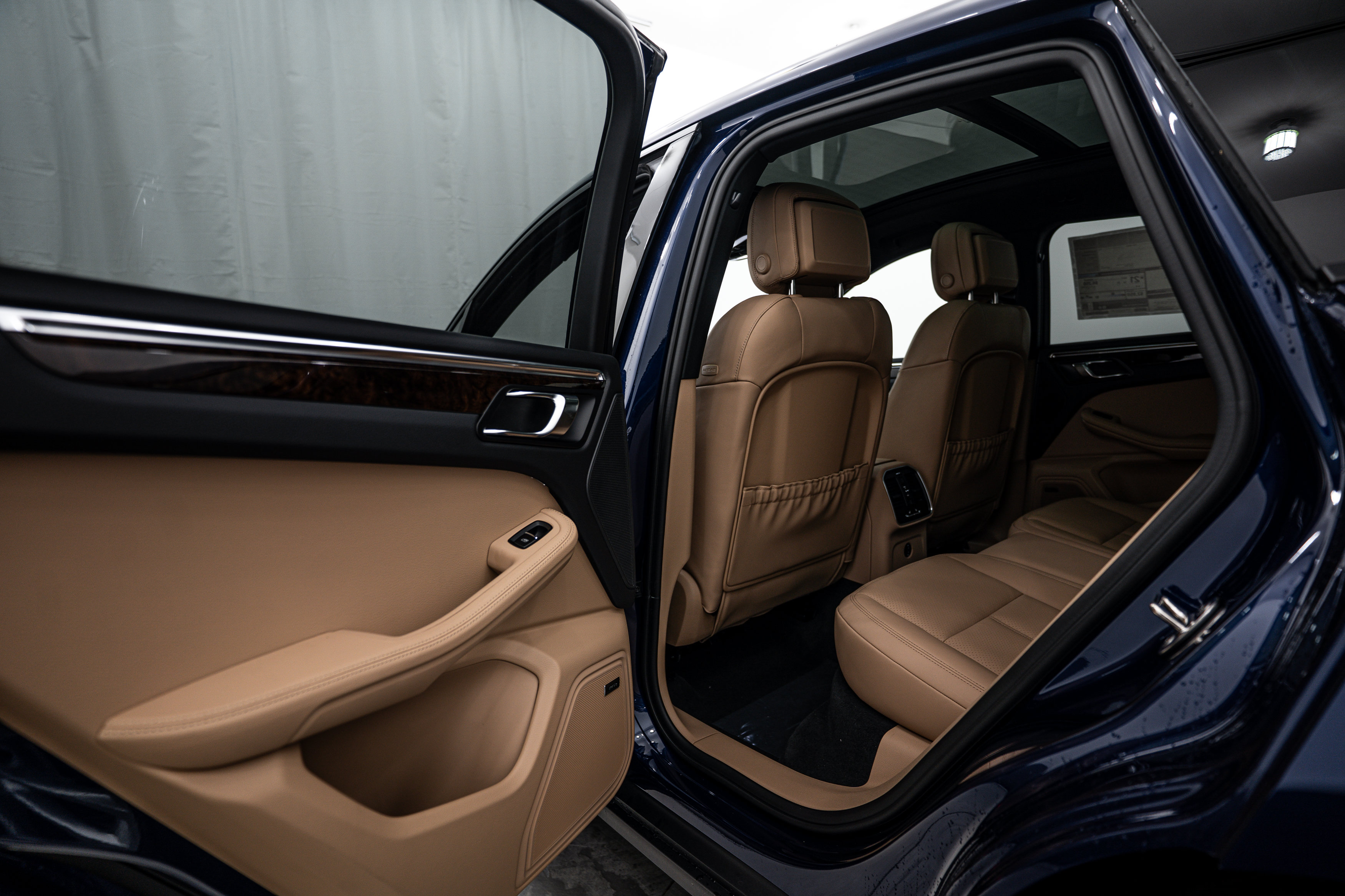Certified 2026 Porsche Macan AWD/4WD image 20