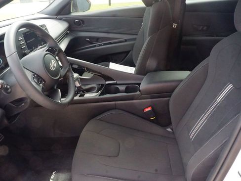 New 2026 Hyundai Elantra SEL Sport Premium FWD image 18