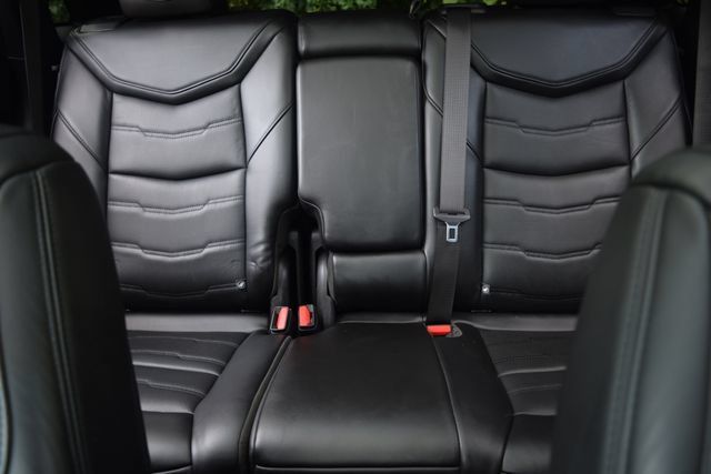 Used 2019 Cadillac XT5 Platinum AWD/4WD image 16
