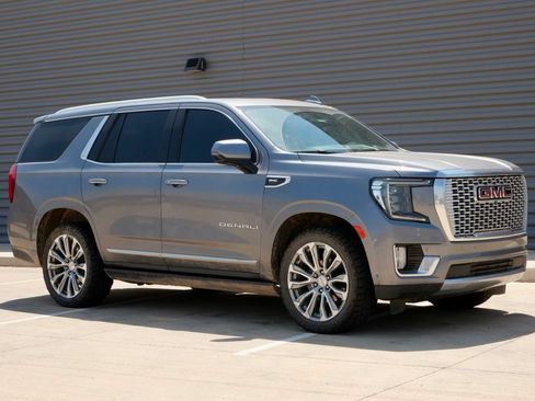 Used 2021 GMC Yukon Denali w/ Denali Premium Package AWD/4WD image 1