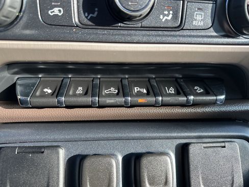 Used 2014 GMC Sierra 1500 Denali w/ Driver Alert Package image 62