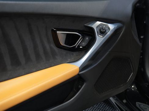 Used 2015 Lamborghini Huracan LP 610-4 AWD/4WD image 22
