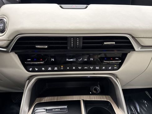 Used 2024 MAZDA CX-90 Plug-In Hybrid w/ Premium Plus image 19