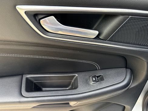 Used 2022 Ford Edge Titanium AWD/4WD image 45