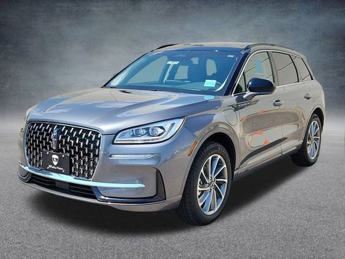 New 2025 Lincoln Corsair Grand Touring image 3