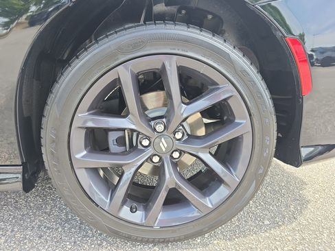 Used 2020 Dodge Charger R/T w/ Plus Group RWD image 31