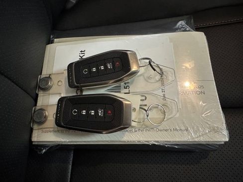 Used 2025 INFINITI QX60 Luxe image 30