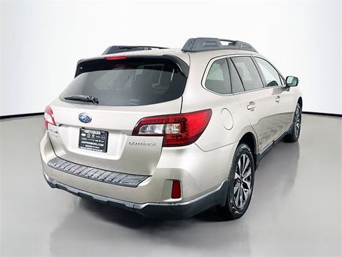 Used 2015 Subaru Outback 2.5i Limited image 7