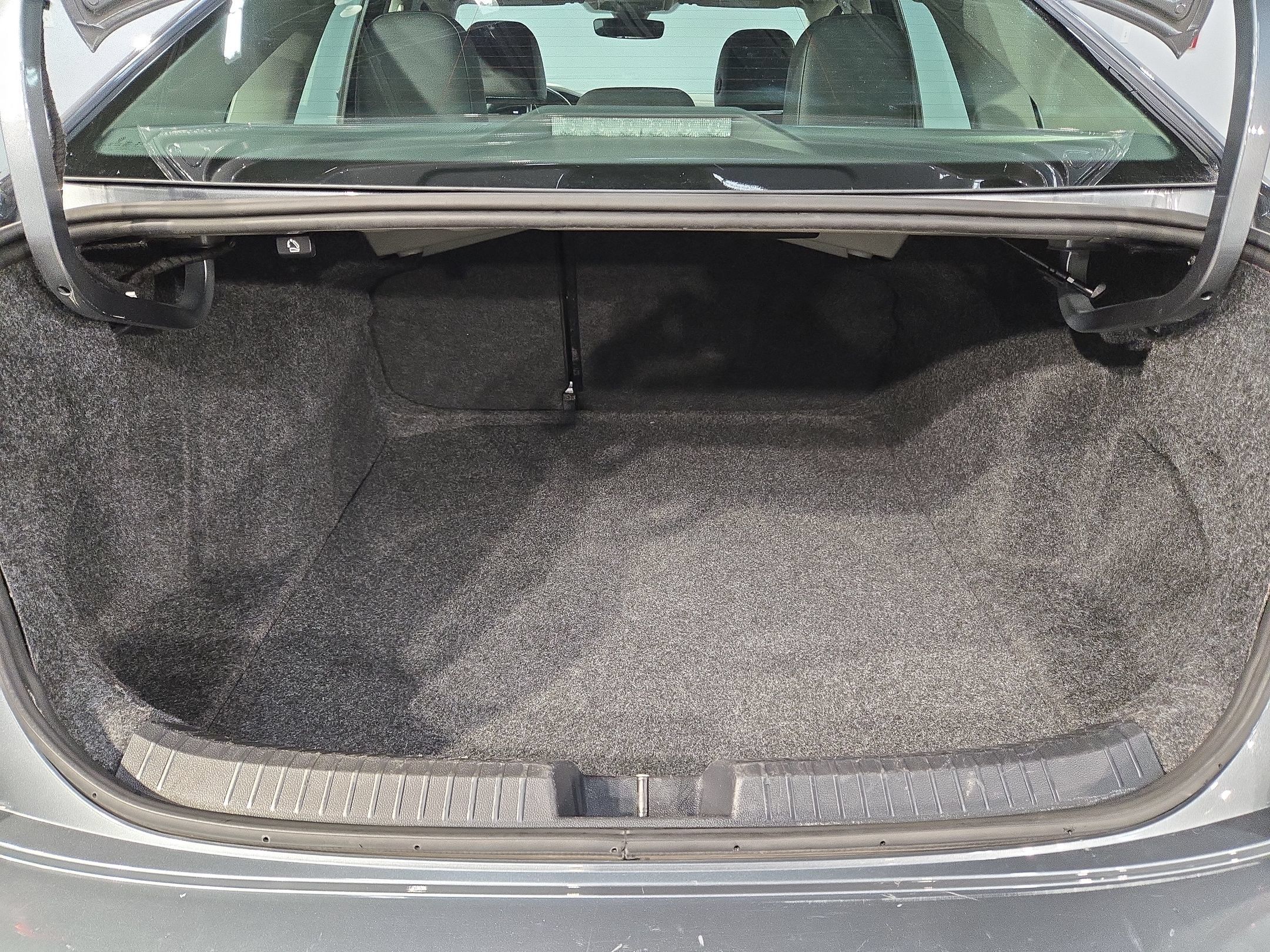 Used 2024 Volkswagen Jetta SE FWD image 18